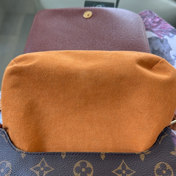 LV authentic shoulder bag - Picture 7 of 16